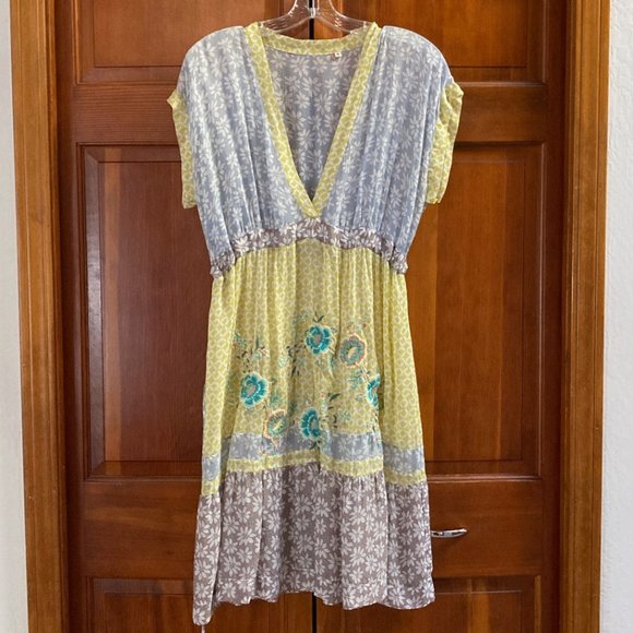 Johnny Was Floral Print Dress Embroidered flowers - Small  - string tie waist - Picture 7 of 8